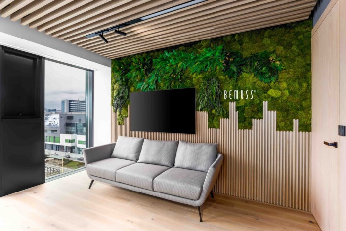 Click to view project – Office Duett – moswanden